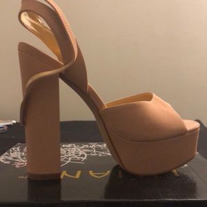 ❌SOLD❌ Chunky Strap Heels